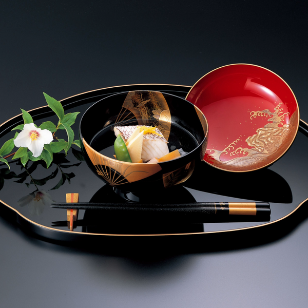 煮物椀と梅型膳
